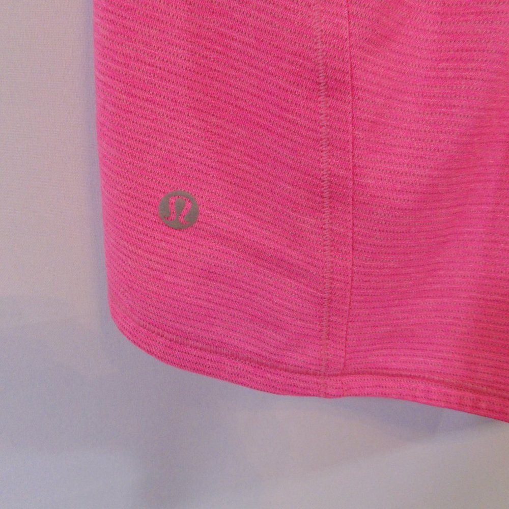 lululemon Womens Tank top,ruched back m/L no tags, w/flaws - Picture 5 of 5
